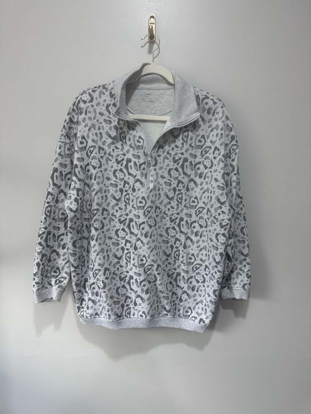 Aerie Leopard Print Quarter-Zip Sweatshirt Size Small